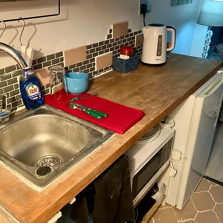 At 39 Apartment *