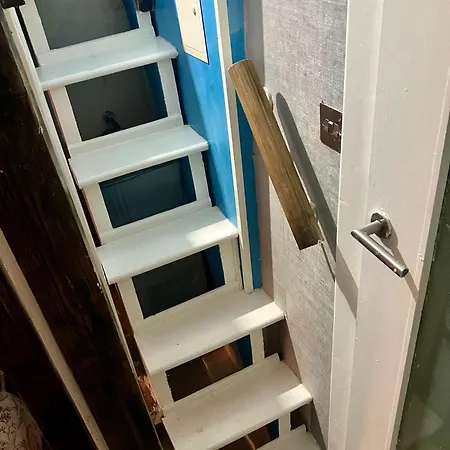 At 39 شقة دبلن