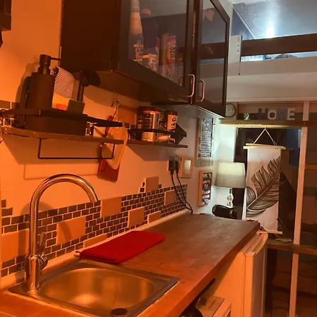 Apartament At 39 *